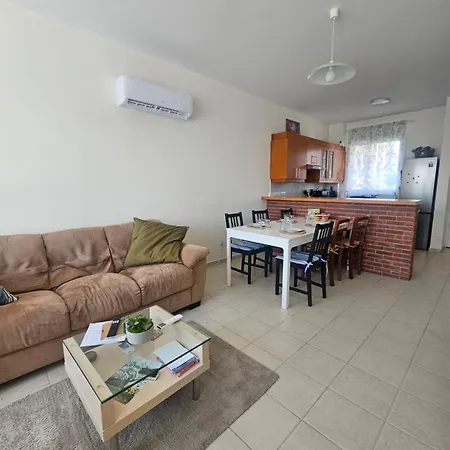 Quiet 61 Perivolia